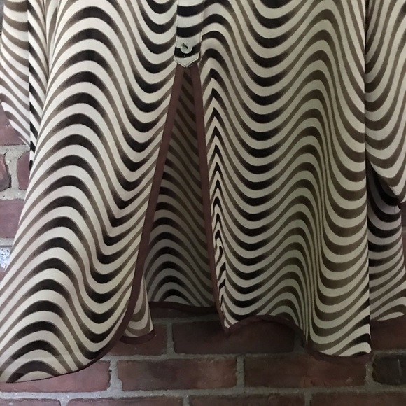 Beautiful unique topper jacket -50 bust - Picture 3 of 4